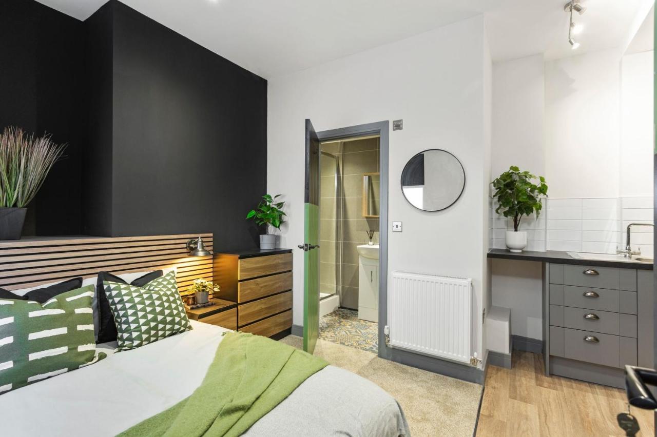 ✰Onpoint -Modern & Fresh Studio Apt Close To Centre - Convenient!✰ Apartment Beeston  Exterior photo
